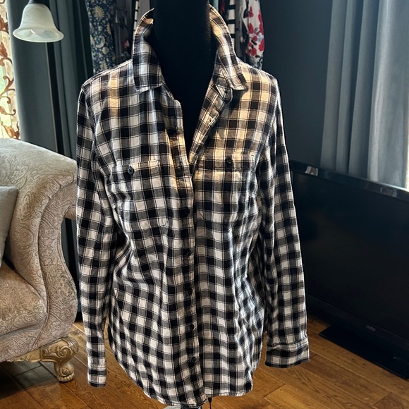 St. John's Bay Black and White Plaid Shirt - Picture 1 of 2